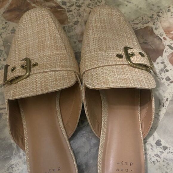 A New Day Buckle Sandy Mule Flats with Memory Foam Insole, size 11 - Picture 3 of 7
